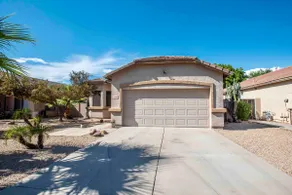 Desert Escape | Gated Pool, Safe Quiet Family Area - Image 3