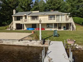 Fredelig Lakefront Retreat med udsigt - Image 2