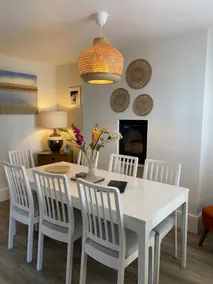 Stylish village cottage - short walk to the beach! - Image 5
