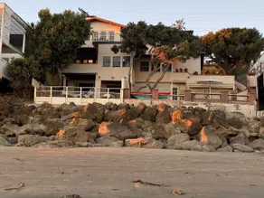 Malibu Beach House - Image 3