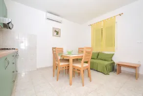 BUNGALOW LUKAS 3, pour 2 + 2 personnes, quartier calme dans un environnement verdoyant - Image 2