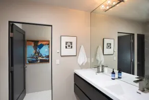 Luxury View Loft at the Plaza 2 Bedroom 1050 Sq Ft - Image 4