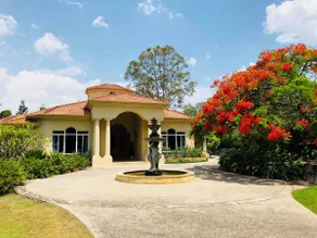Tallai Retreat - Grand Villa - Image 2