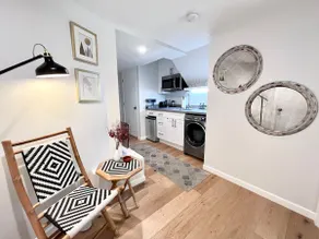 Garden Gem | 2 Bath, Firepit, Fast WiFi, BART/Pkg - Image 3