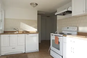 Hamptons cozy cottage - Image 3