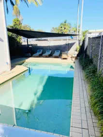 Large Holiday Home with Heated Pool on demand near Lake & Beaches - Image 3
