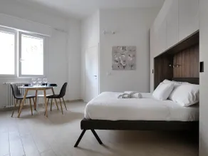 UR-NEST Dolfi - Image 2