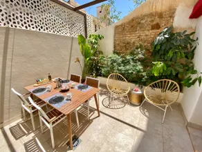 Bajo B. Family accommodation with patio and jacuzzi. - Image 5