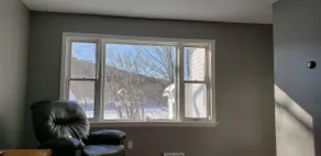 House in a Mountain Valley Near Hiking & Skiing - Image 3