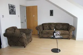 4 Guest-Central-2 Bedroom- Private Parking Flat - Image 3