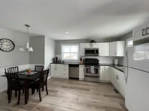 Beautiful updated 2BR unit - Image 2