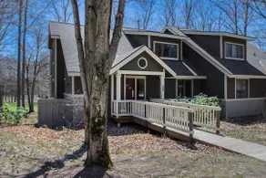 The Ski & Tee - 5 bdrm condo on 18th fairway & steps from ski trail - Image 2