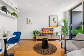 Chic Rose Bay Studio with Balcony - Image 2