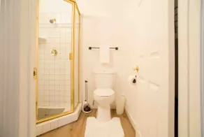 Farmhouse Studio - Full Kitchen & Private Entry - Image 4