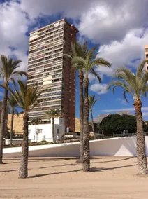 Apartamento en primera linea de playa en Benidorm - Image 2