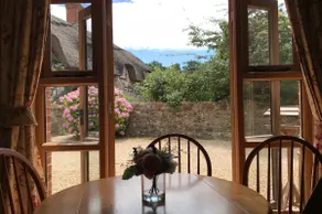 Beautiful, secluded, country cottage near to beach - Image 3