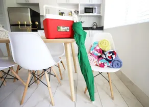 3min Walk to Beach Pet & Family Friendly - Image 2