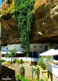 La Casa del Rio is located in Setenil. - Image 3