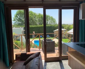 Villa Apia with pool views - Image 3