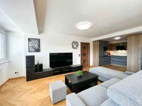 LUX residence, A/C, VIP parking, city view - Image 3