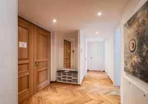 2-bedroom-apartment with a view to the church - Image 5