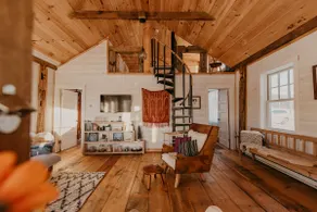 Schoolhouse Spa Retreat on a Vermont Farm - Image 2