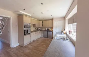 Styche view beautiful spacious, four bedroom home - Image 5