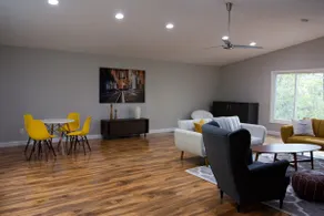 Modern Wooded Retreat - Image 5