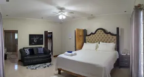 St Thomas Oasis - Image 3