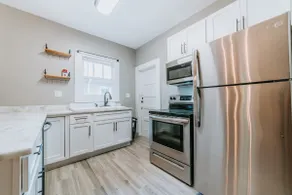 Updated Historic Apartment with Private Balcony! - Image 2