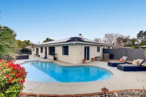 Whyte Desert Retreat - Image 4