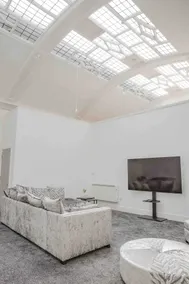 Huge 2BR City Centre Apt | Glass Roof | Sleeps 6 - Image 2