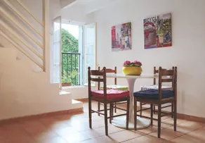 Peaceful Gîte with Pool, Canal & Bike Storage - Image 2