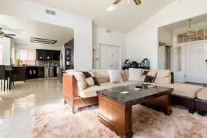 Lovely Home in North Fresno, Premier Neighborhood! - Image 5
