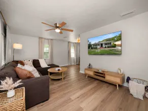 Charming Home Close to Downtown, Fully Renovated - Image 5