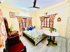 Spacious apt with Antique Furniture ,AC & Kitchen - Image 3