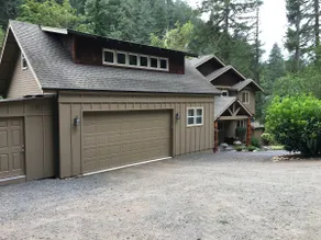 McKenzie Riverfront-w Hottub woodstove+wood - Image 3