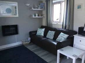 Courtyard Annexe self contained near town centre - Image 2