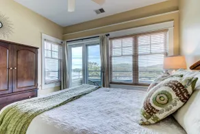 Incredible Waterfront Views Beautiful 2 BD 2 Bath - Image 4