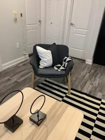 3bed Apt Partial NYC view, 20 Min to Time Square - Image 2