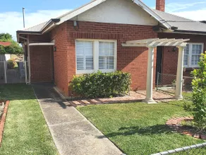 Beautiful refurbished 2 bed house. - Image 2