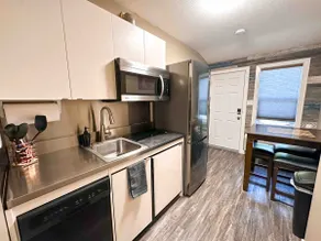Canada Themed Suite | Central - Image 3
