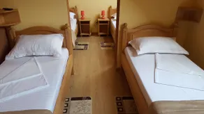 Venesis House - Image 2