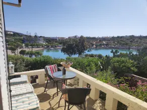 Seaside bungalow with garden & private parking - Image 4