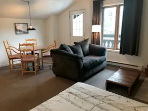 [310] 1 bedroom Swiss-style at Mont-Sainte-Anne - Image 4