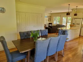 Noonan House, 5 bedrooms. Hop & skip to town - Image 3