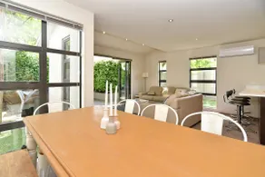 Next to Hagley Park - 7 Night special deals - Bookahome - Image 3