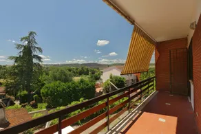 semi-detached villa with four bedrooms - Image 4
