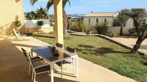 Peaceful haven in Mediterranean garden - Image 5