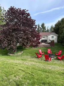 Riverside 3-Bedroom Cottage with Hot Tub - Image 3